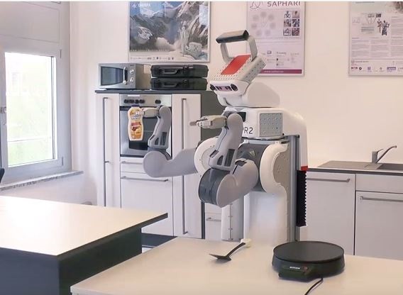 Inteligentný robot má ušetriť prácu v kuchyni